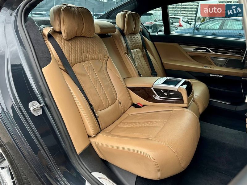Седан BMW 7 Series 2015 в Киеве фото 56 Седан BMW 7 Series 2015 в Киеве