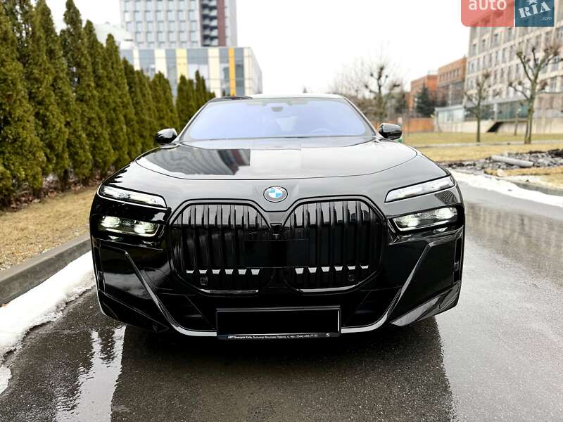 Седан BMW 7 Series 2023 в Києві