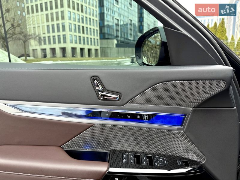 Седан BMW 7 Series 2023 в Києві