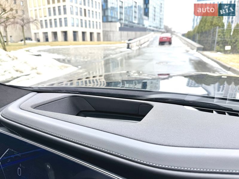 Седан BMW 7 Series 2023 в Києві