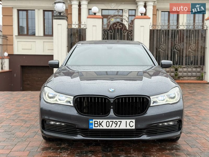 Седан BMW 7 Series 2015 в Ровно