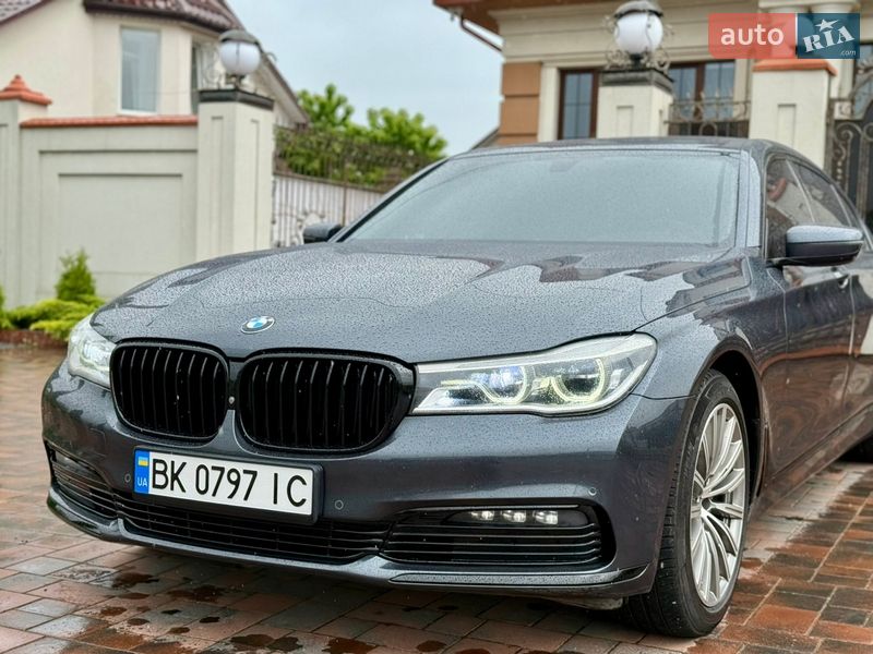 Седан BMW 7 Series 2015 в Ровно