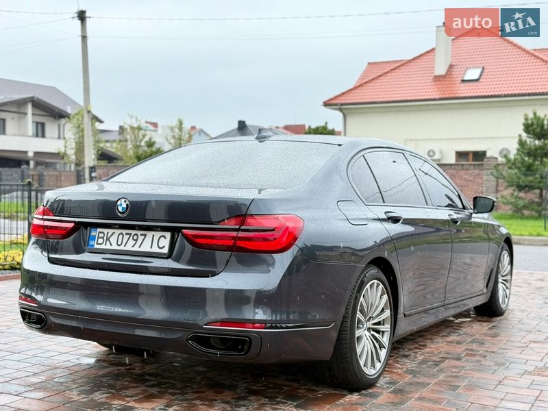 Седан BMW 7 Series 2015 в Ровно