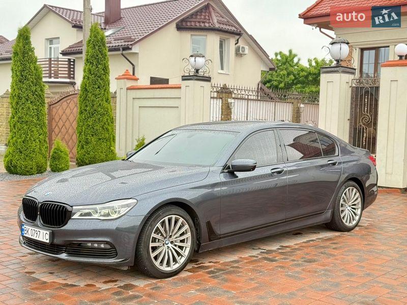 Седан BMW 7 Series 2015 в Ровно