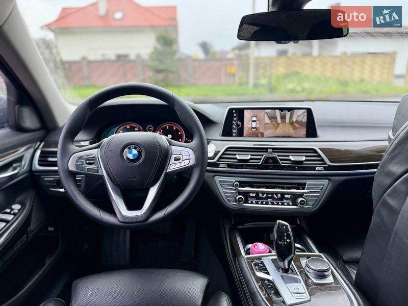 Седан BMW 7 Series 2015 в Ровно