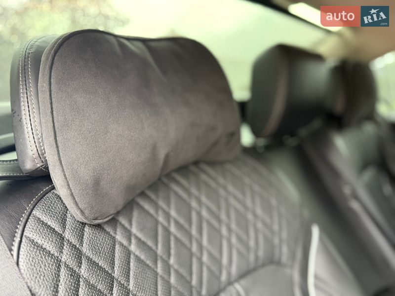 Седан BMW 7 Series 2015 в Ровно