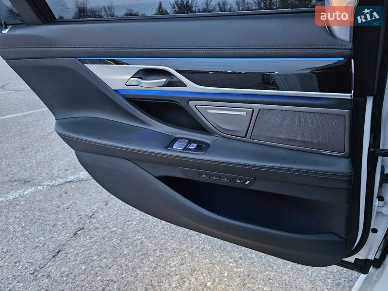 Седан BMW 7 Series 2018 в Новомосковске фото 9 Седан BMW 7 Series 2018 в Новомосковске