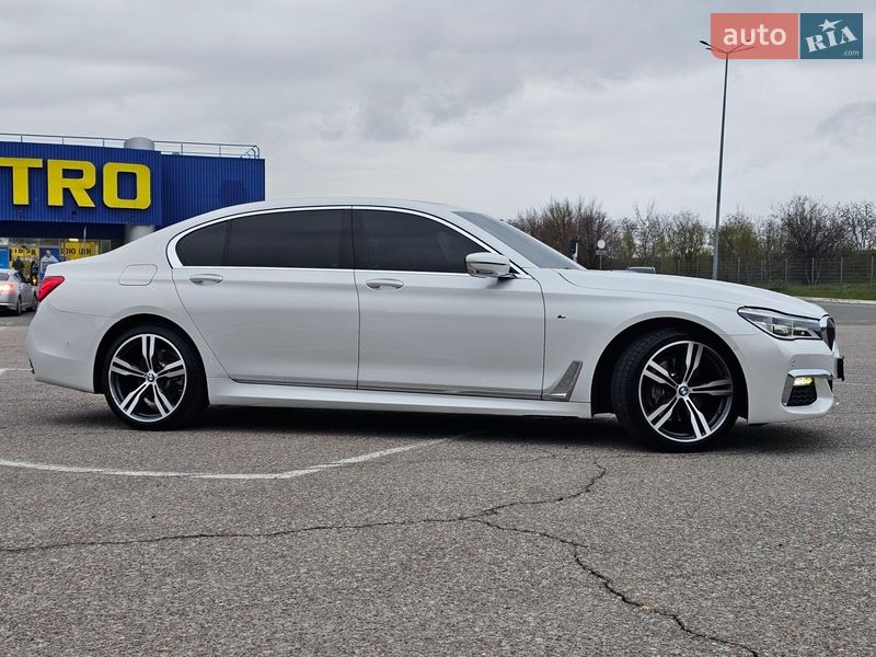 Седан BMW 7 Series 2018 в Новомосковске фото 69 Седан BMW 7 Series 2018 в Новомосковске