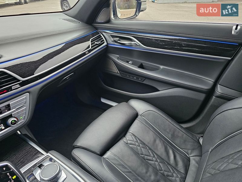 Седан BMW 7 Series 2018 в Новомосковске фото 77 Седан BMW 7 Series 2018 в Новомосковске