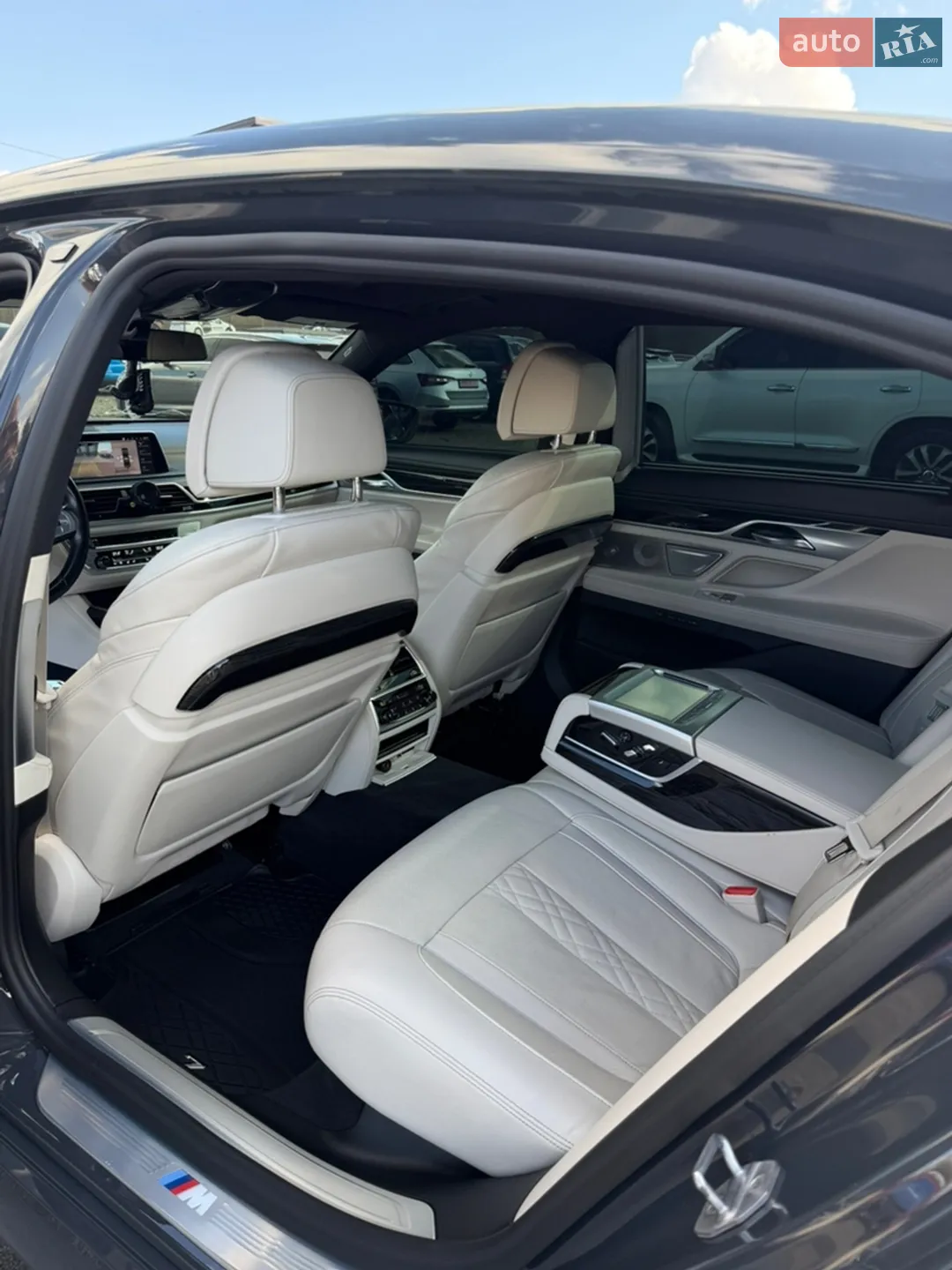 2020 BMW 7er - мініатюра 2