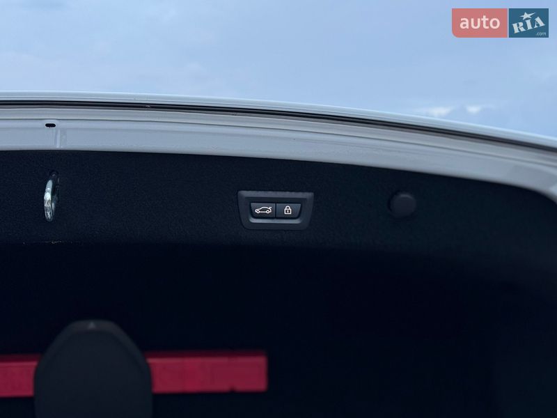 Седан BMW 7 Series 2017 в Дубні