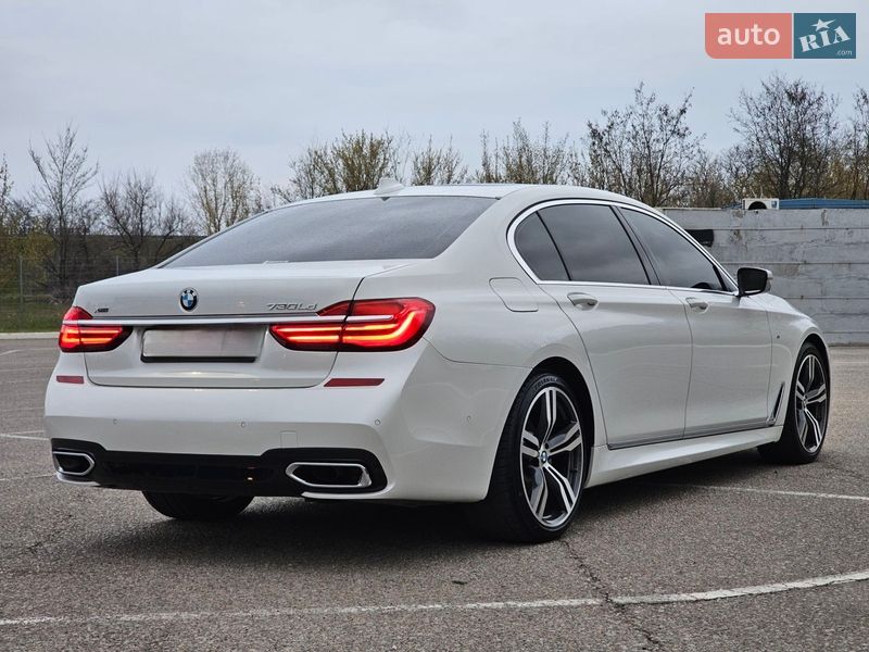 Седан BMW 7 Series 2018 в Новомосковске