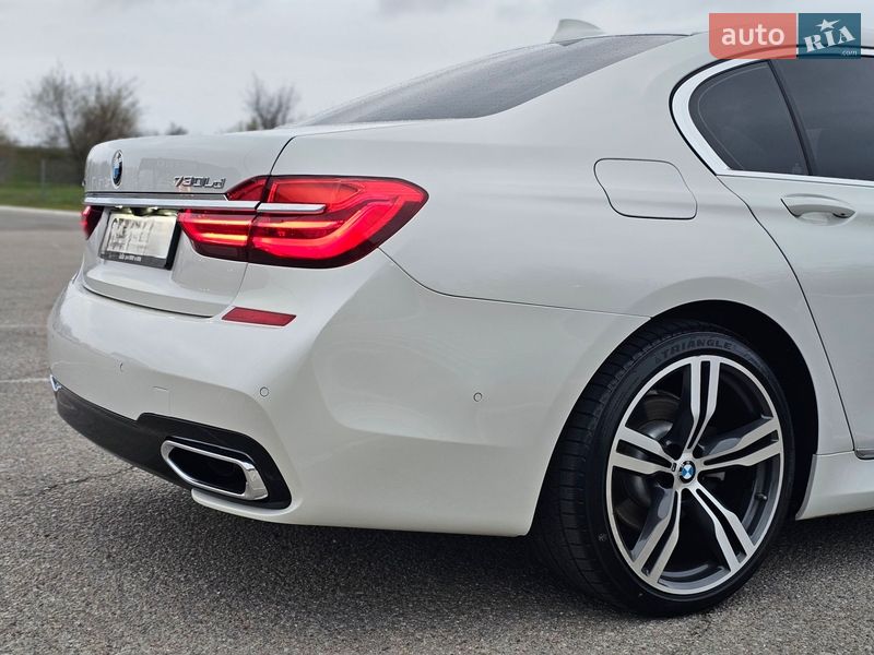 Седан BMW 7 Series 2018 в Новомосковске