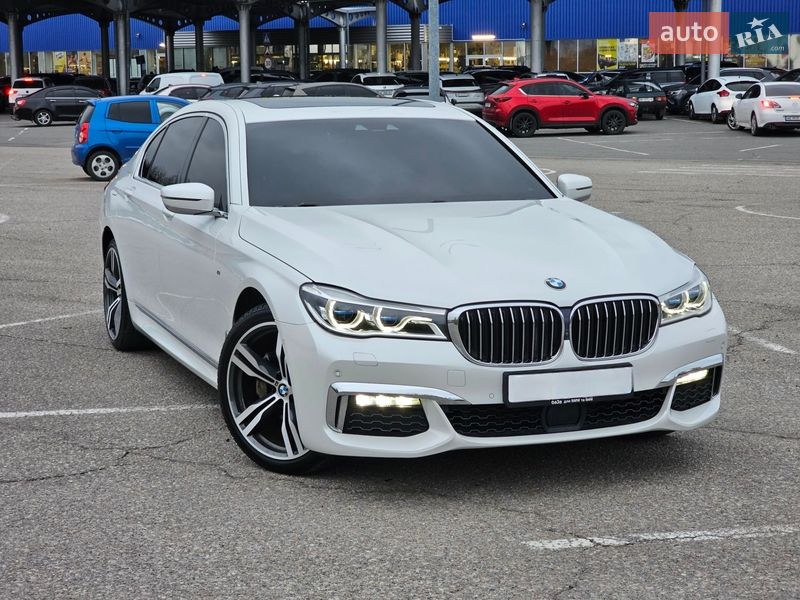 Седан BMW 7 Series 2018 в Новомосковске