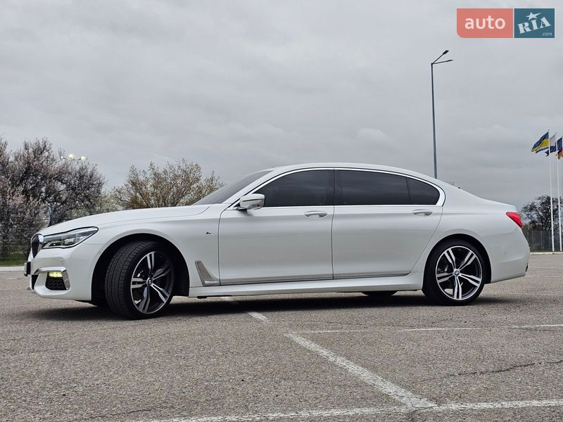 Седан BMW 7 Series 2018 в Новомосковске