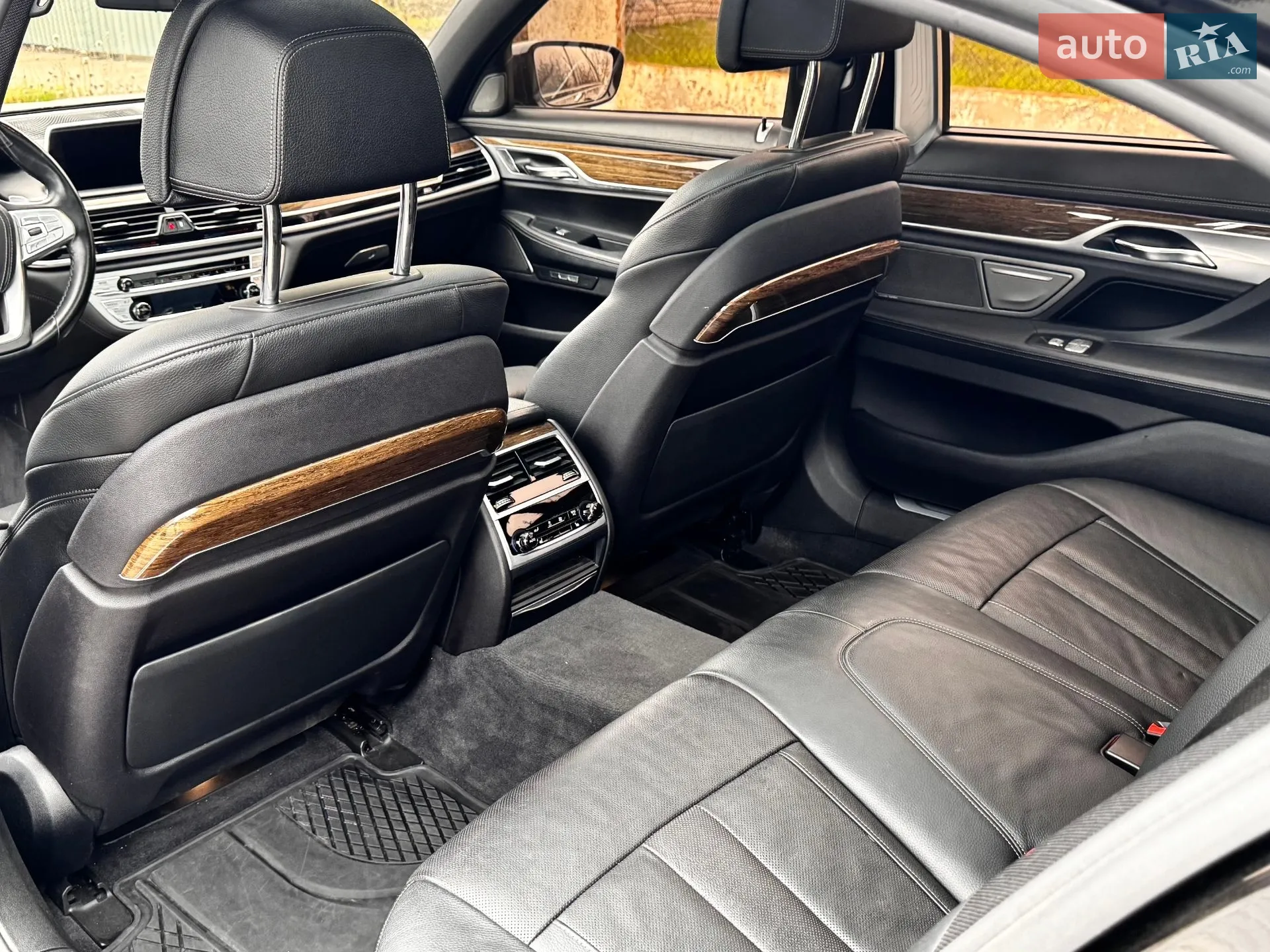 2017 BMW 7er - мініатюра 33
