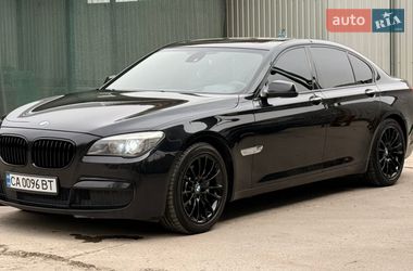Седан BMW 7 Series 2010 в Умані