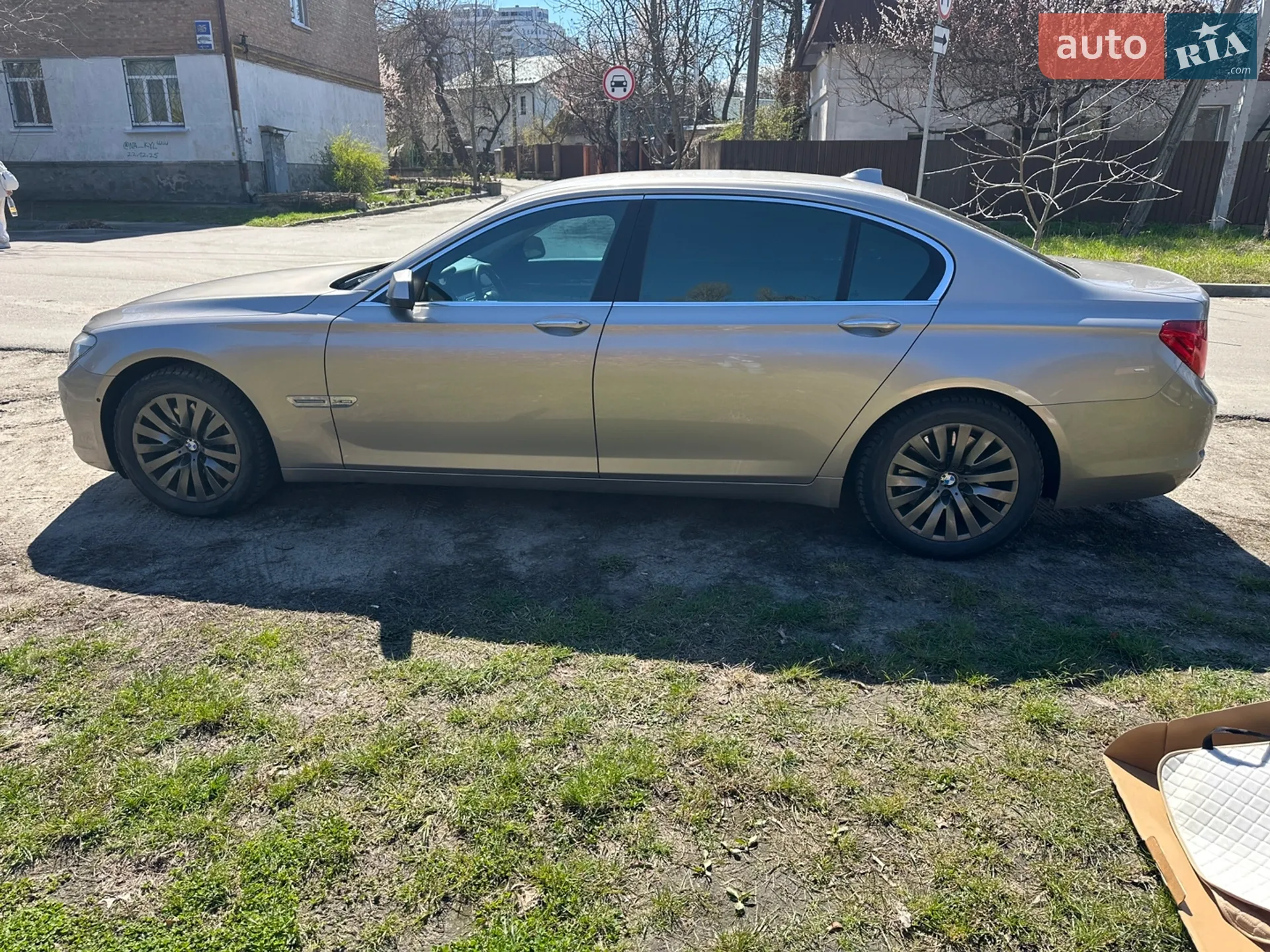 2011 BMW 7er - мініатюра 2