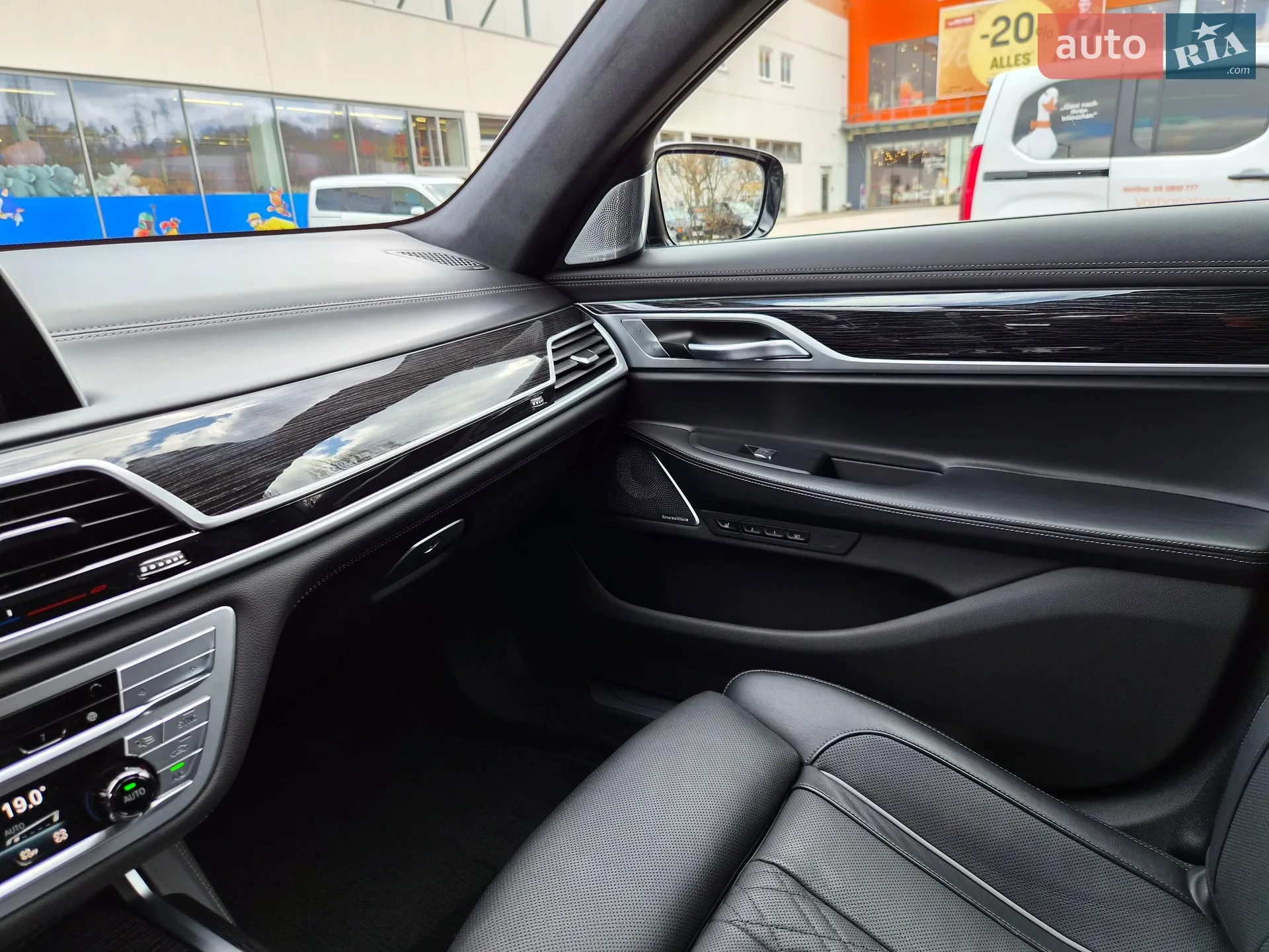 2020 BMW 7er - мініатюра 14