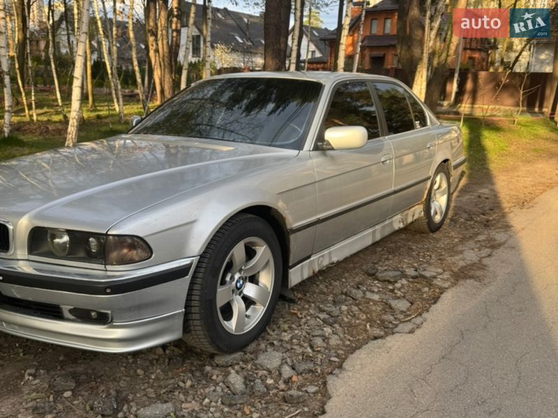 BMW 7 Series 1998