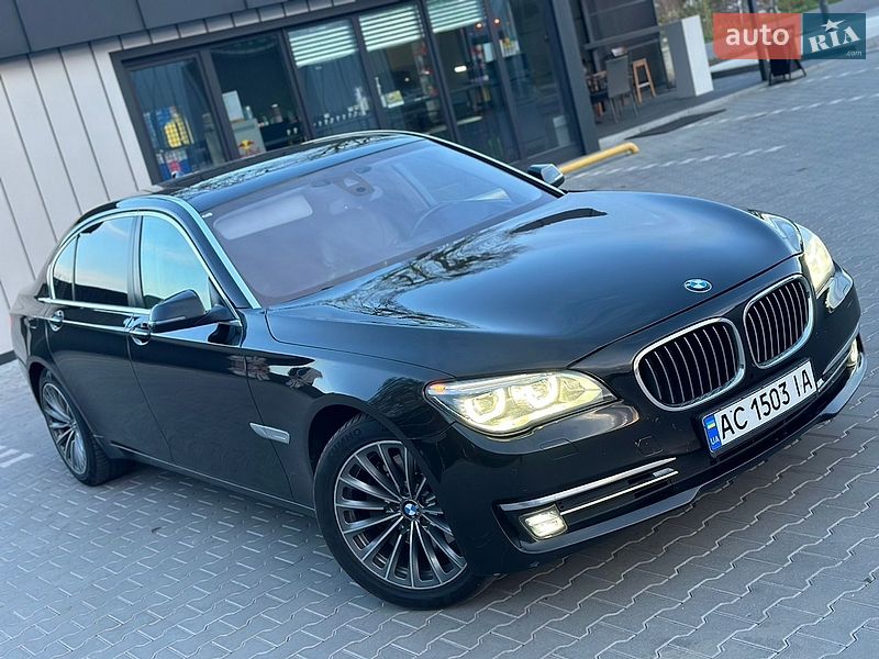 Седан BMW 7 Series 2013 в Владимире