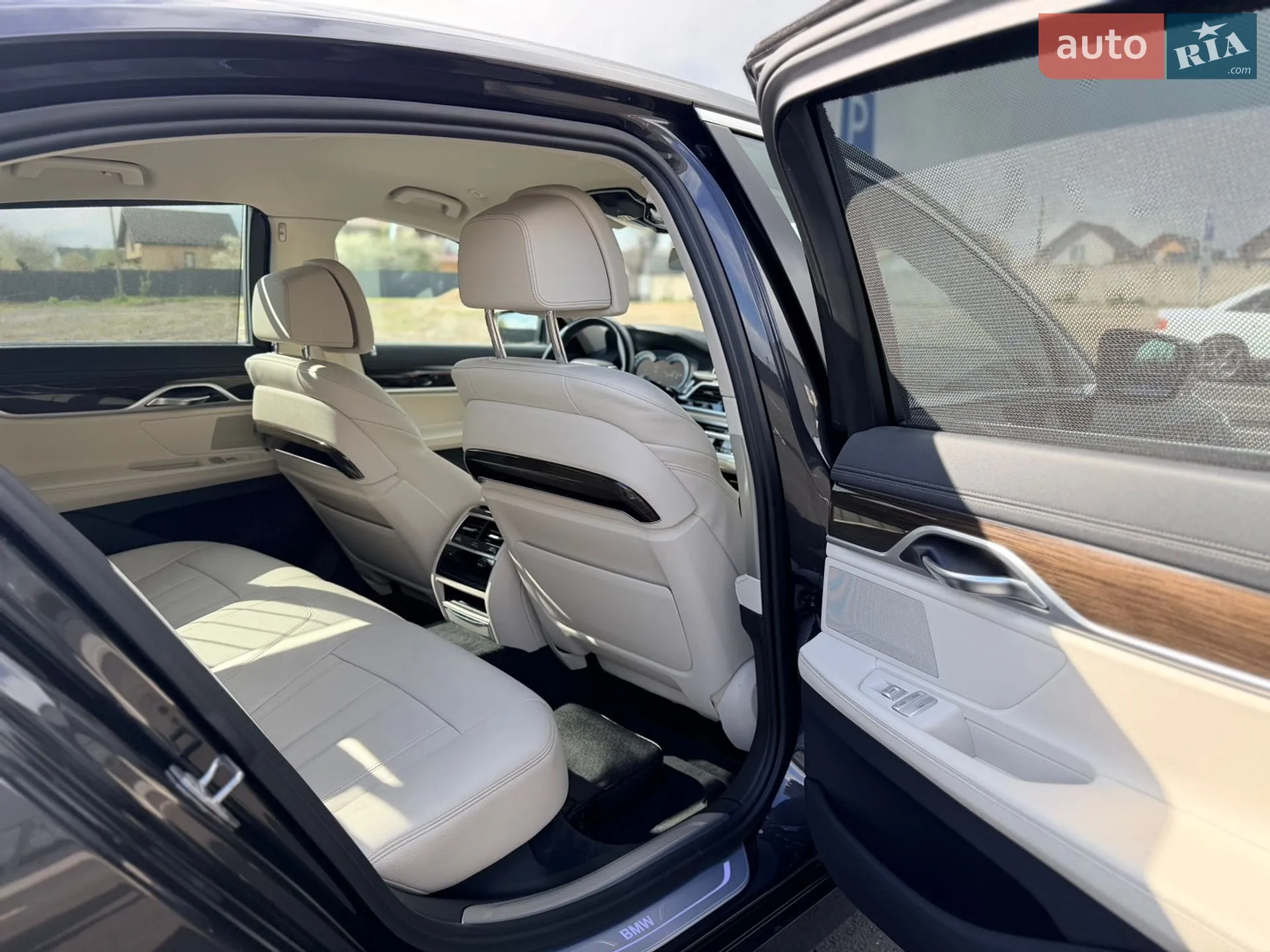 2017 BMW 7er - мініатюра 17