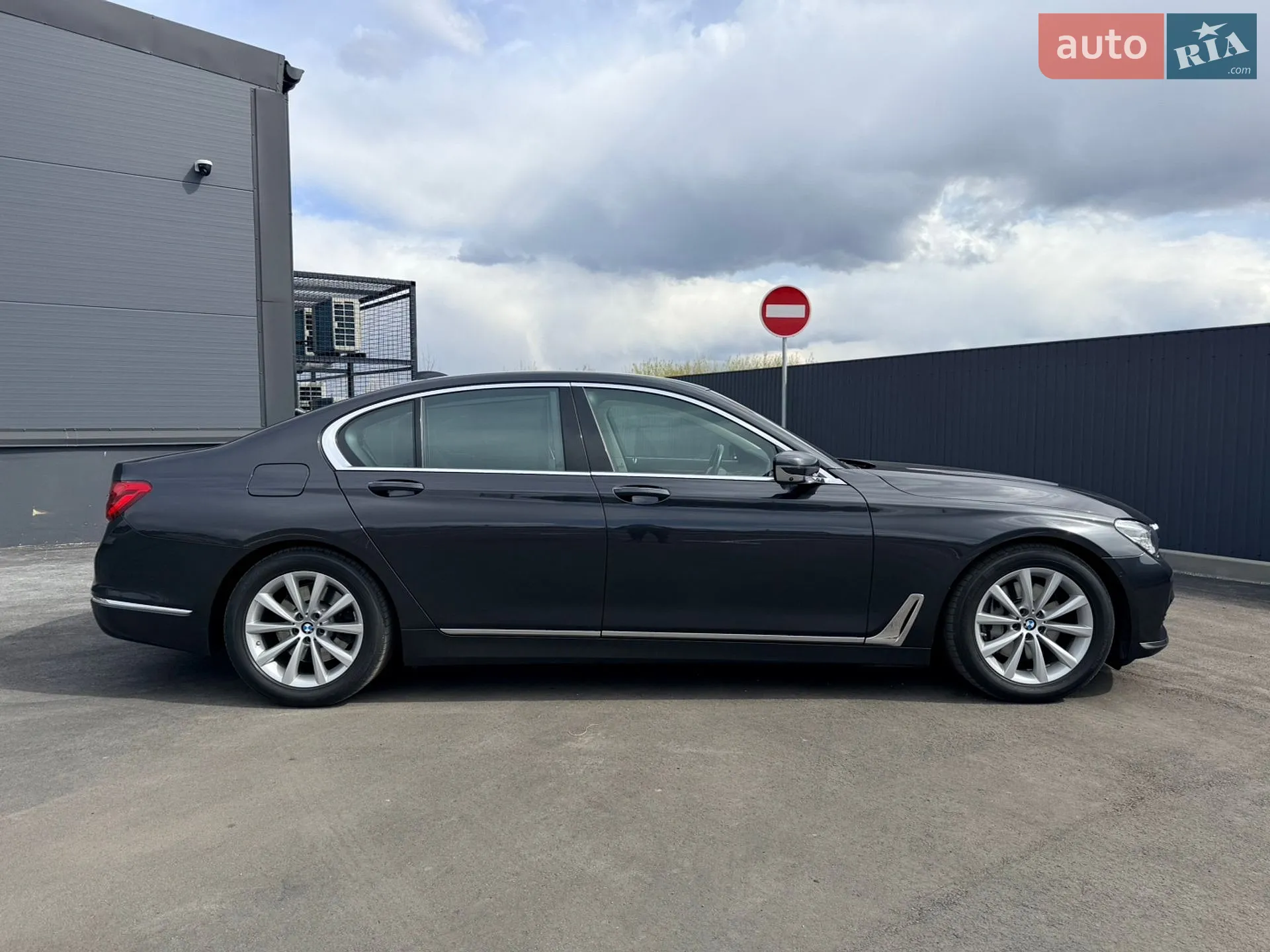 2017 BMW 7er - мініатюра 3