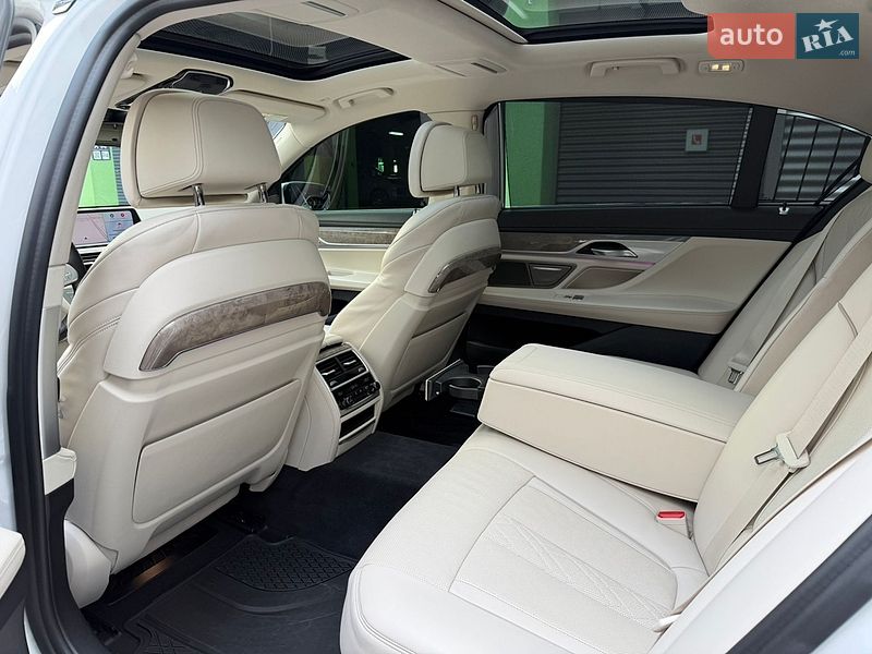 Седан BMW 7 Series 2019 в Киеве