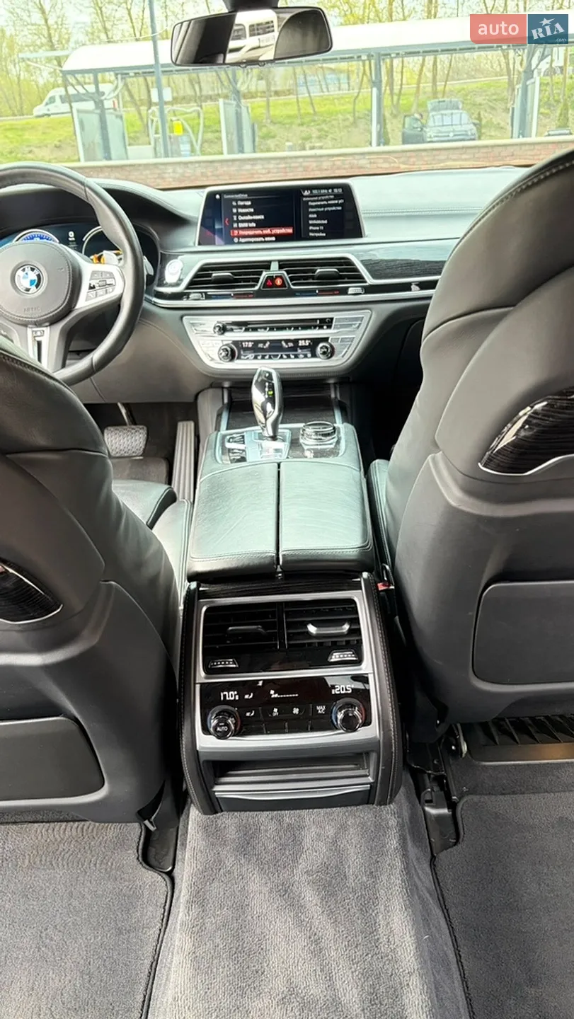 2017 BMW 7er - мініатюра 16