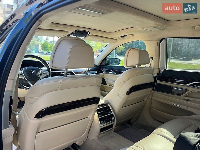 Седан BMW 7 Series 2016 в Киеве