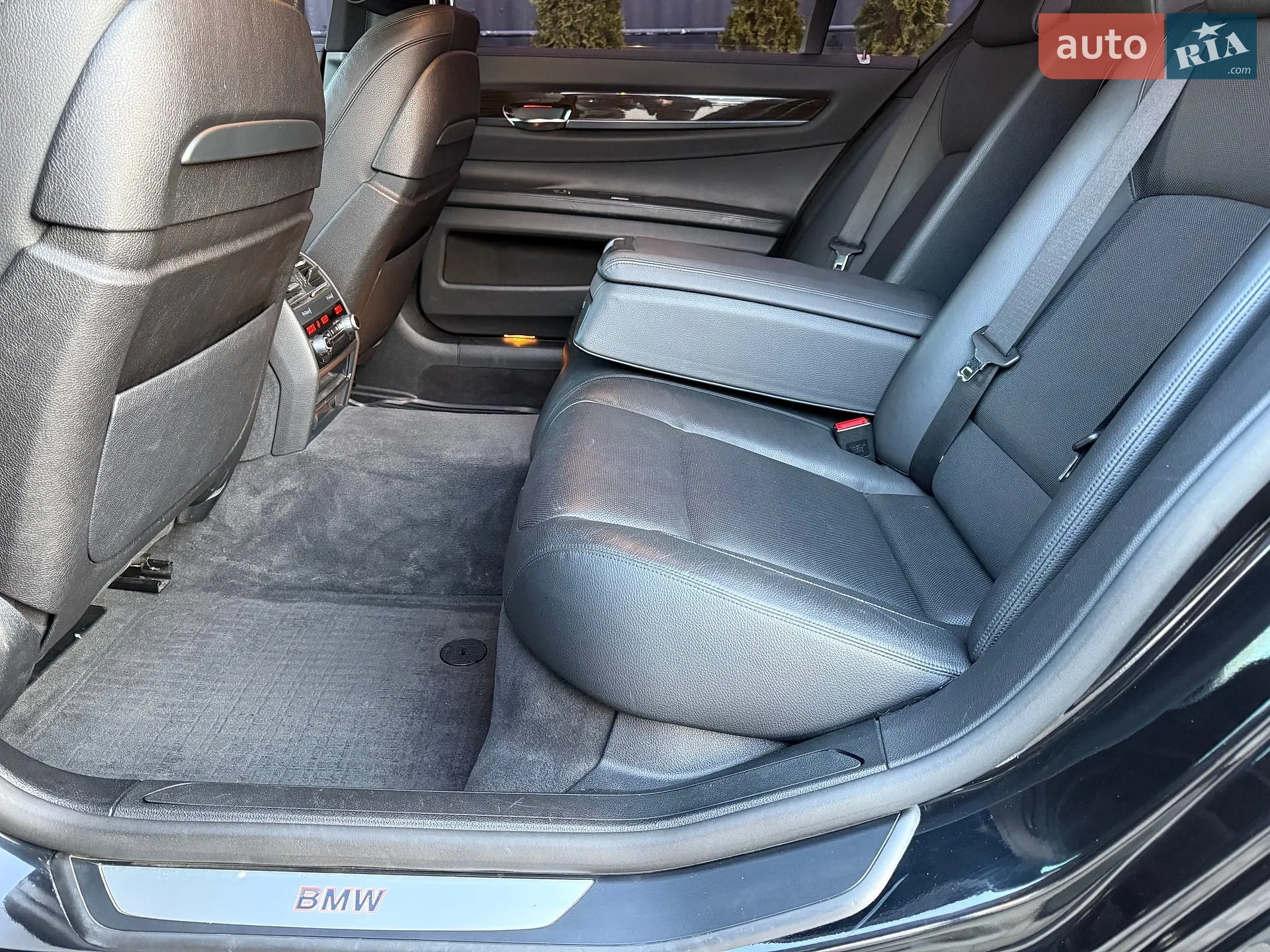 2012 BMW 7er - мініатюра 23