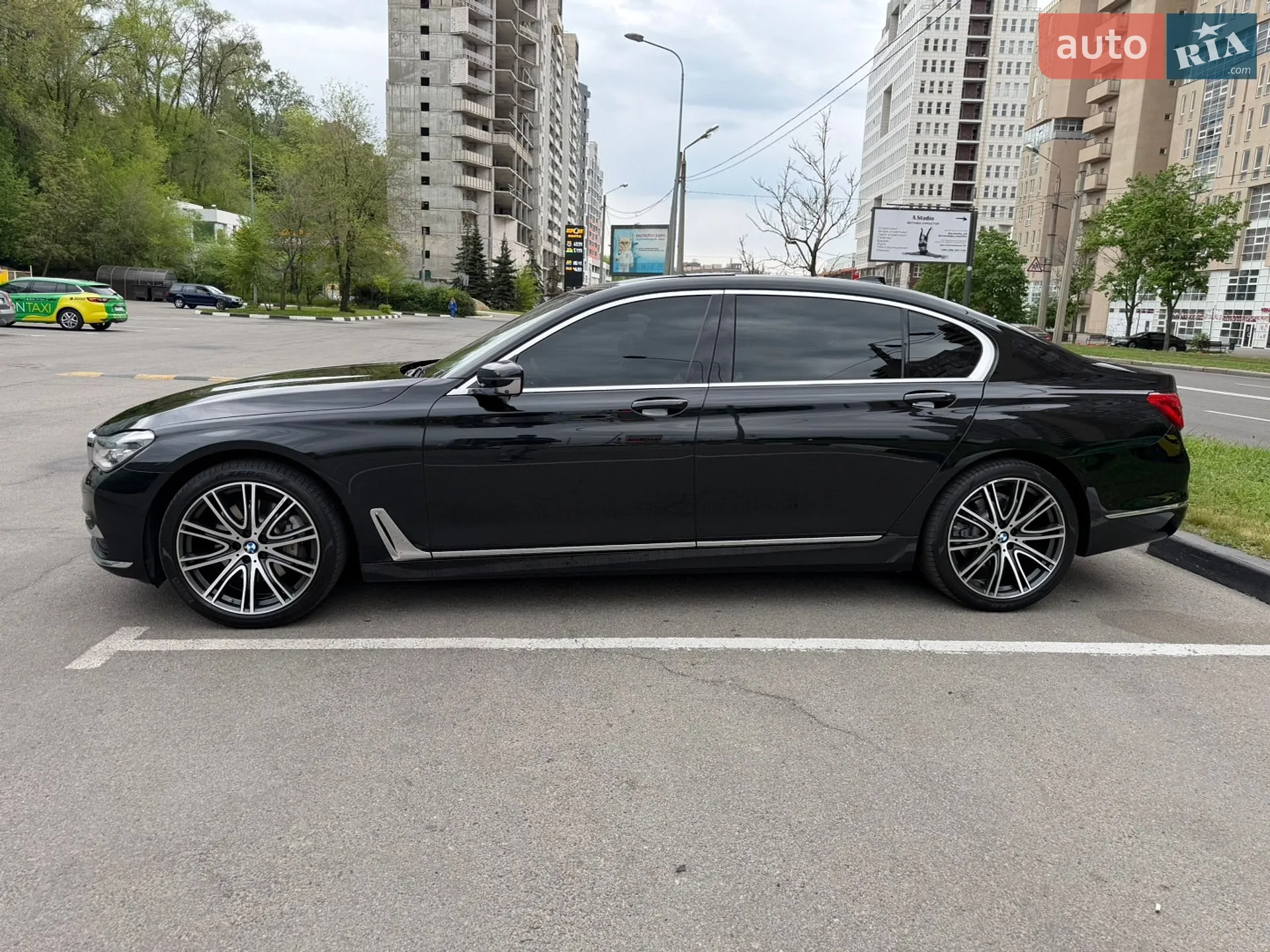 2017 BMW 7er - мініатюра 4