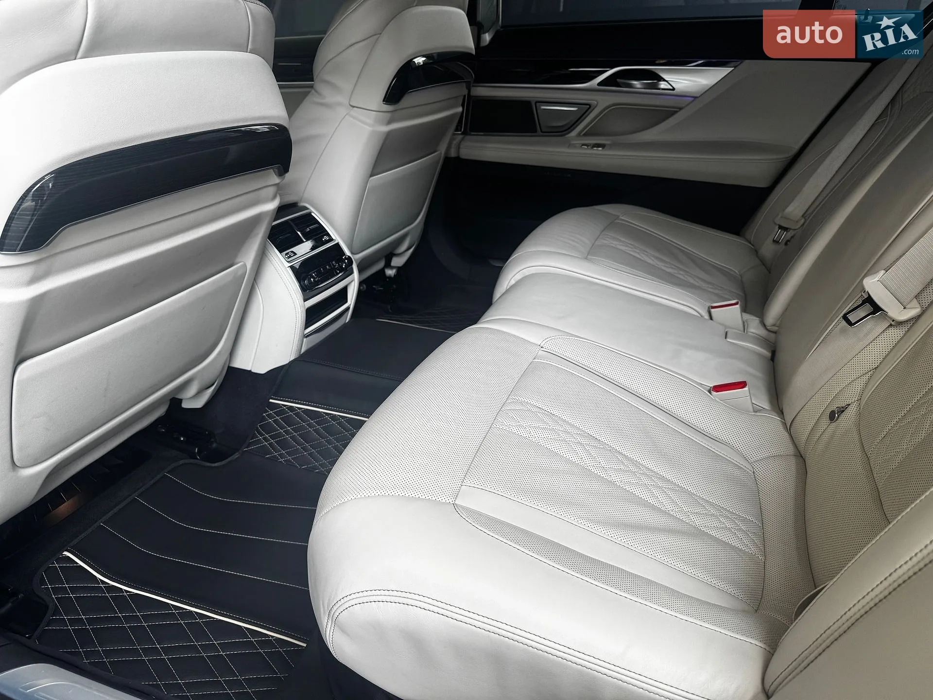 2021 BMW 7er - мініатюра 26