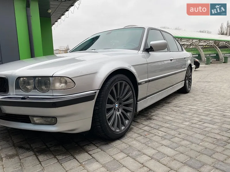 BMW 7 Series 2000