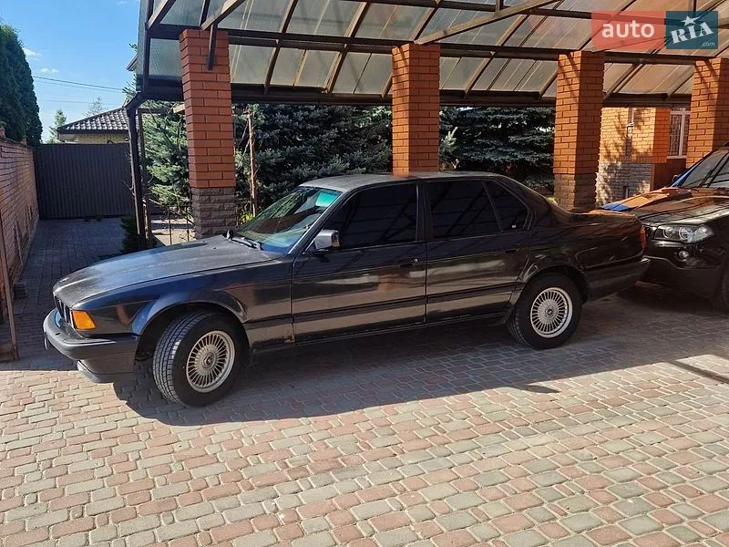 BMW 7 Series 1989