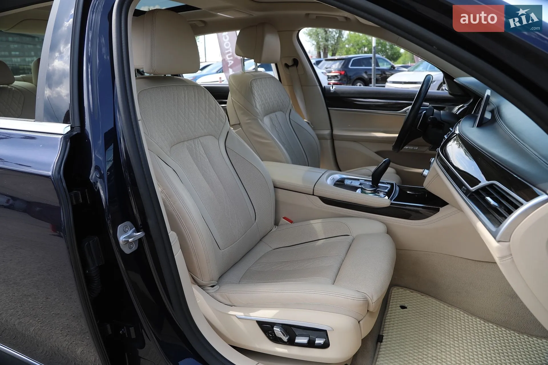 2015 BMW 7er - мініатюра 15
