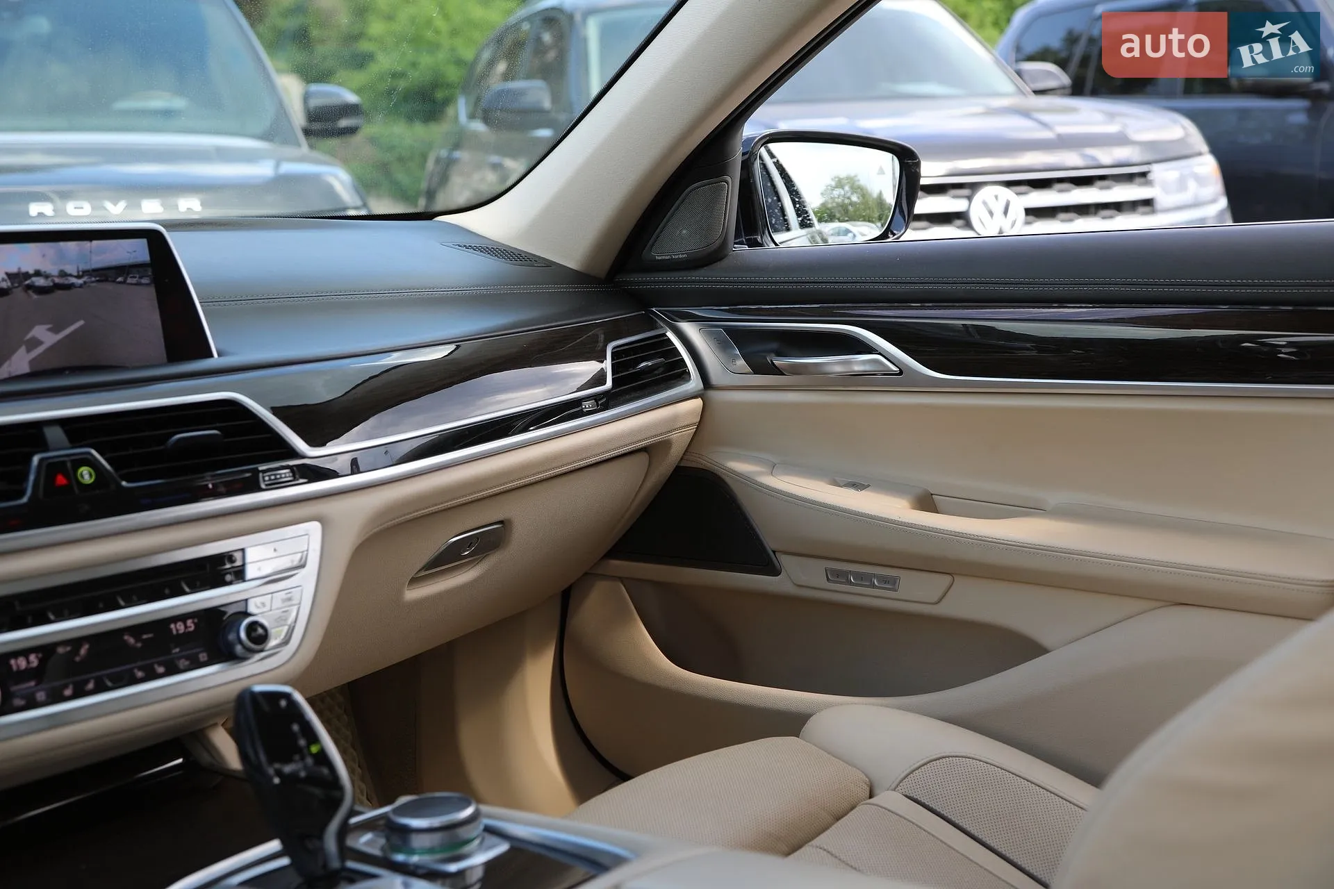 2015 BMW 7er - мініатюра 18