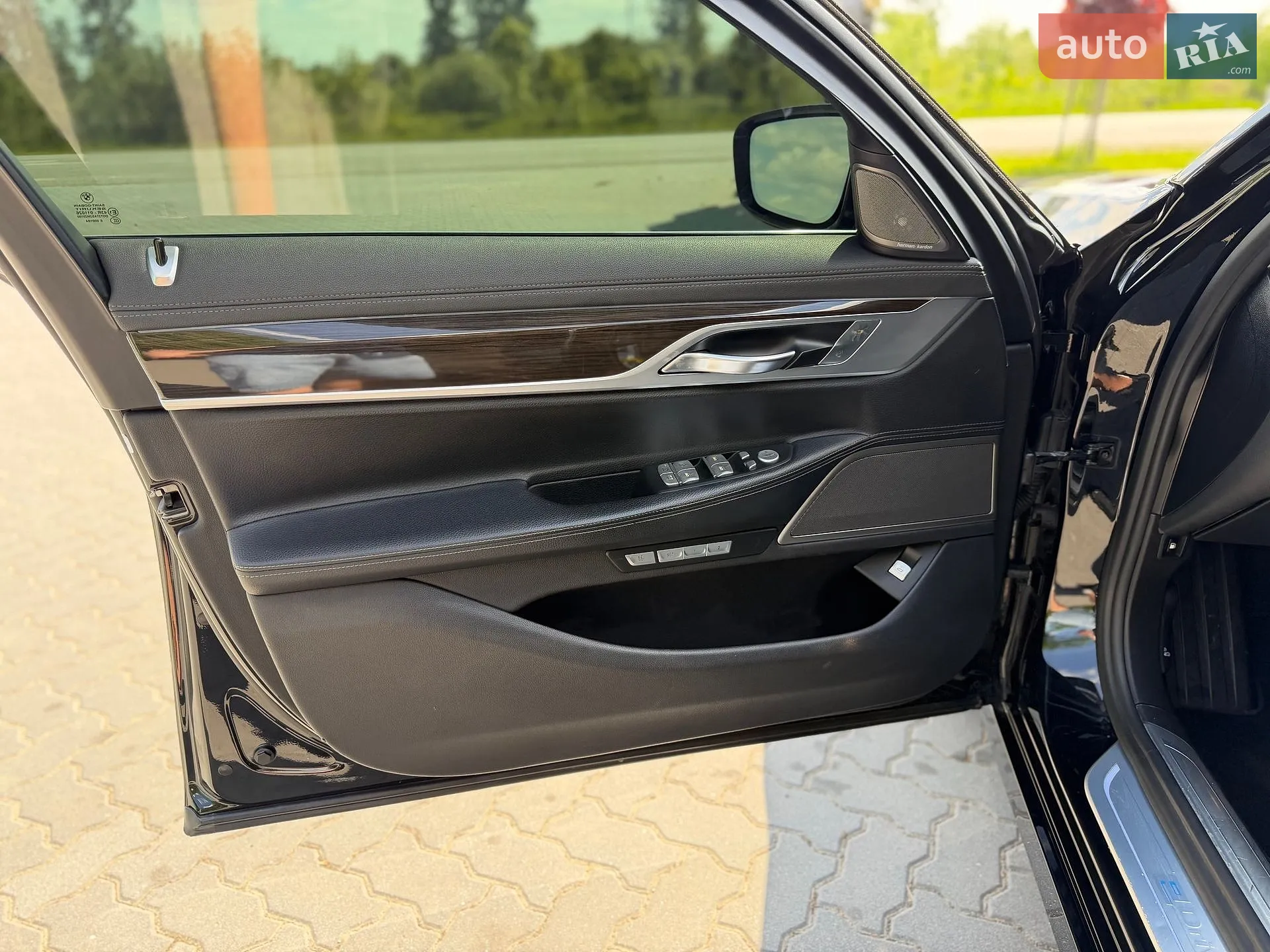 2017 BMW 7er - мініатюра 27
