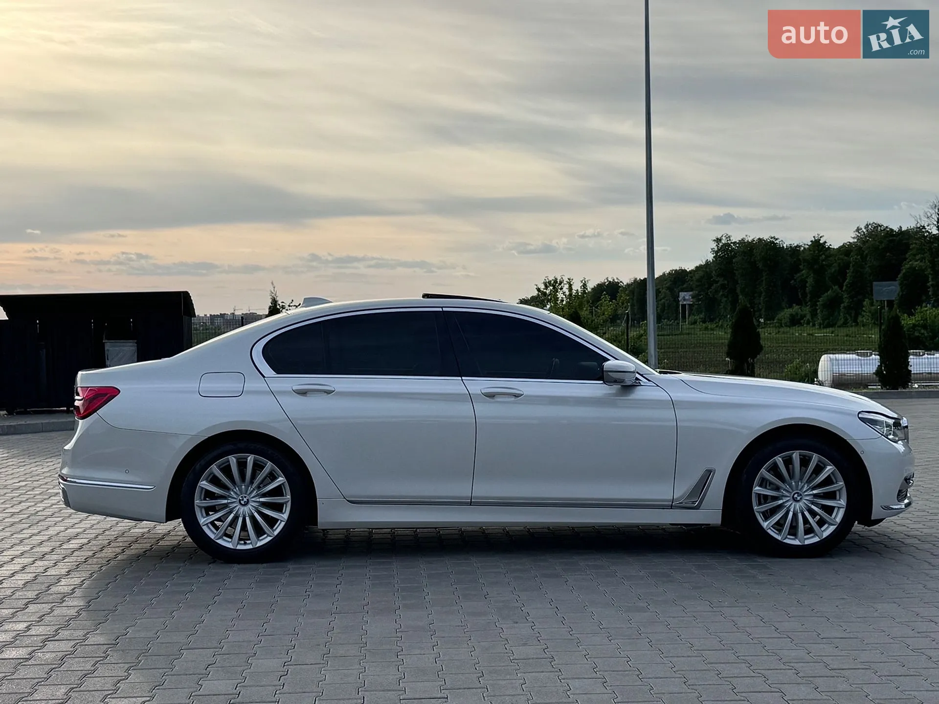 2016 BMW 7er - мініатюра 14