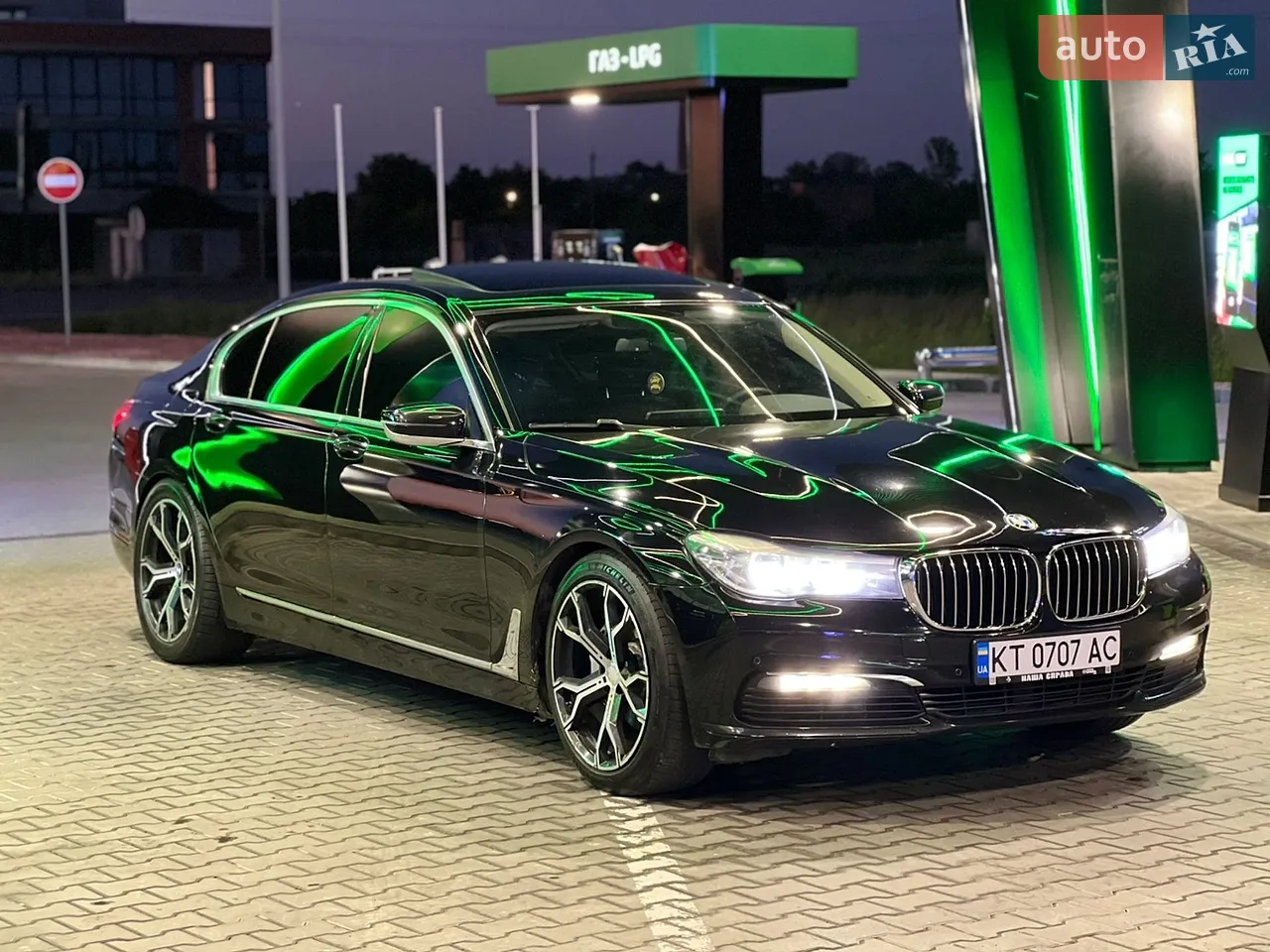 2015 BMW 7er - мініатюра 20