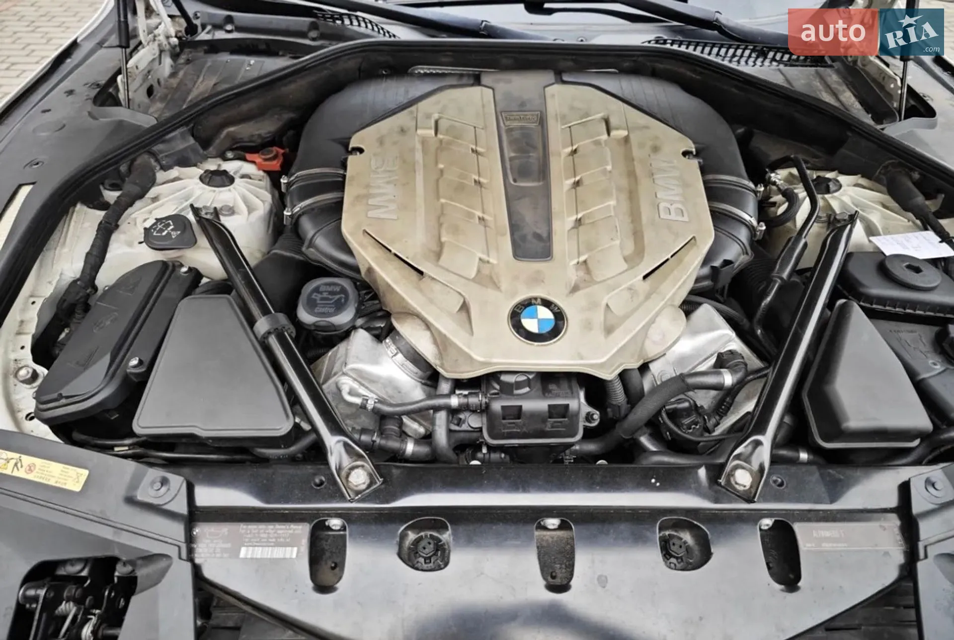 2010 BMW 7er - мініатюра 8