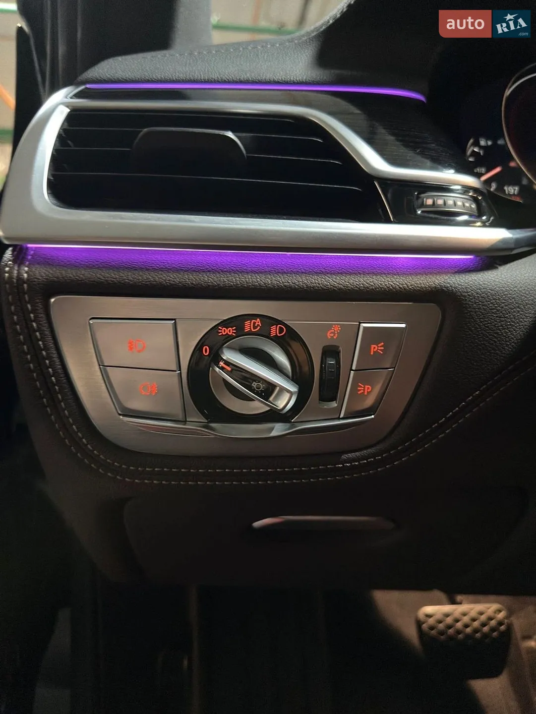 BMW 7 Series 2015 VIN WBA7F21040G382450 фото оголошення 32 з 47