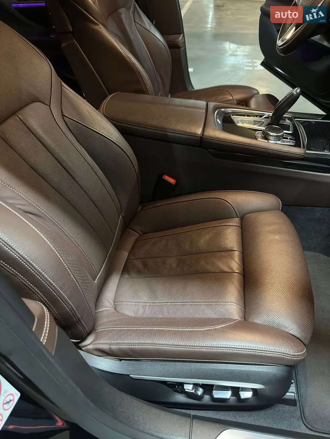 BMW 7 Series 2015 VIN WBA7F21040G382450 фото оголошення 36 з 47