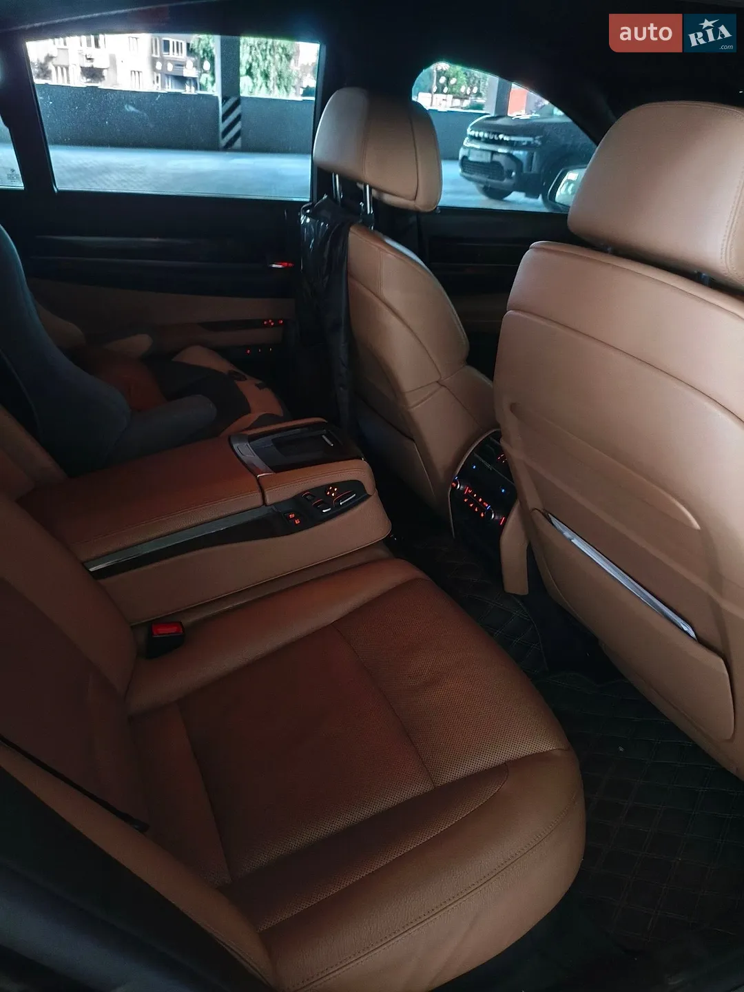 2010 BMW 7er - мініатюра 8