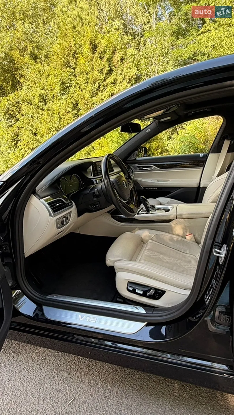 2017 BMW 7er - мініатюра 15