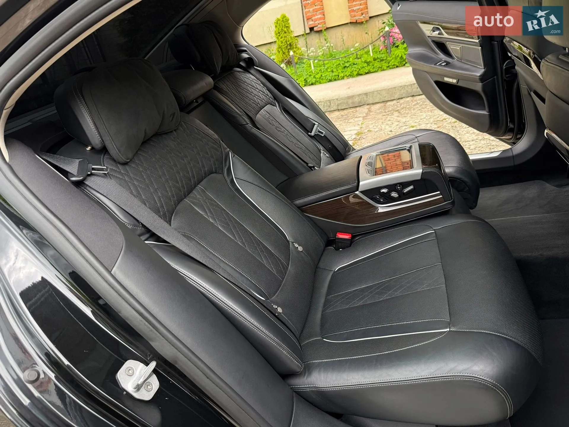 2015 BMW 7er - мініатюра 25