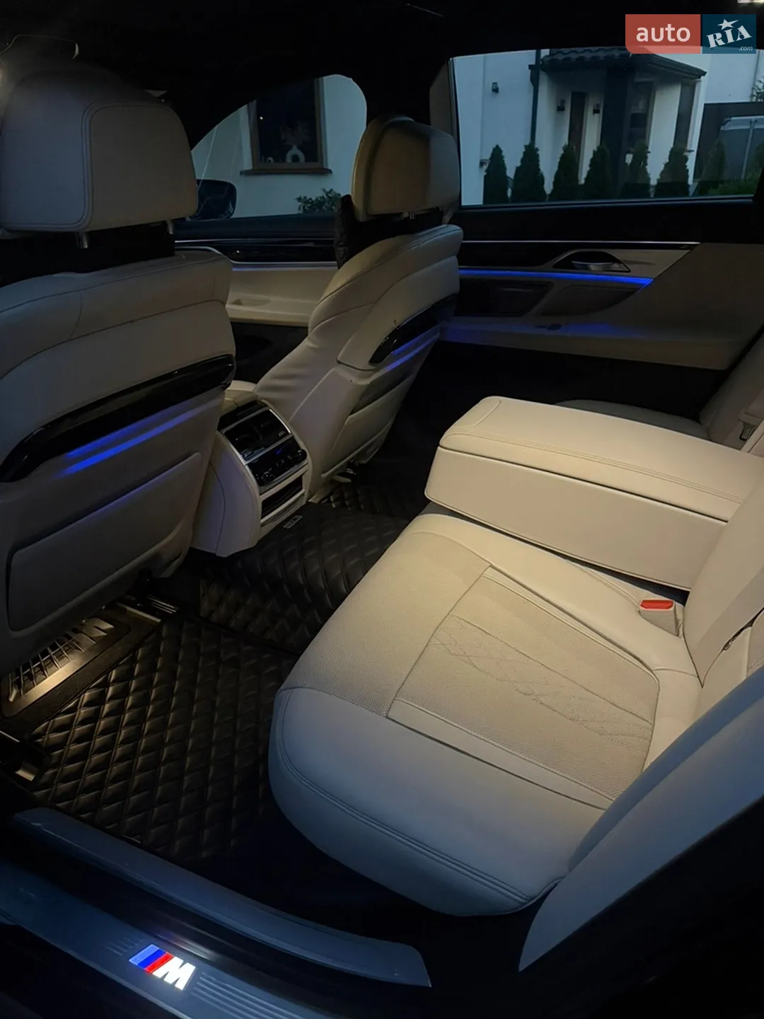 2017 BMW 7er - мініатюра 26