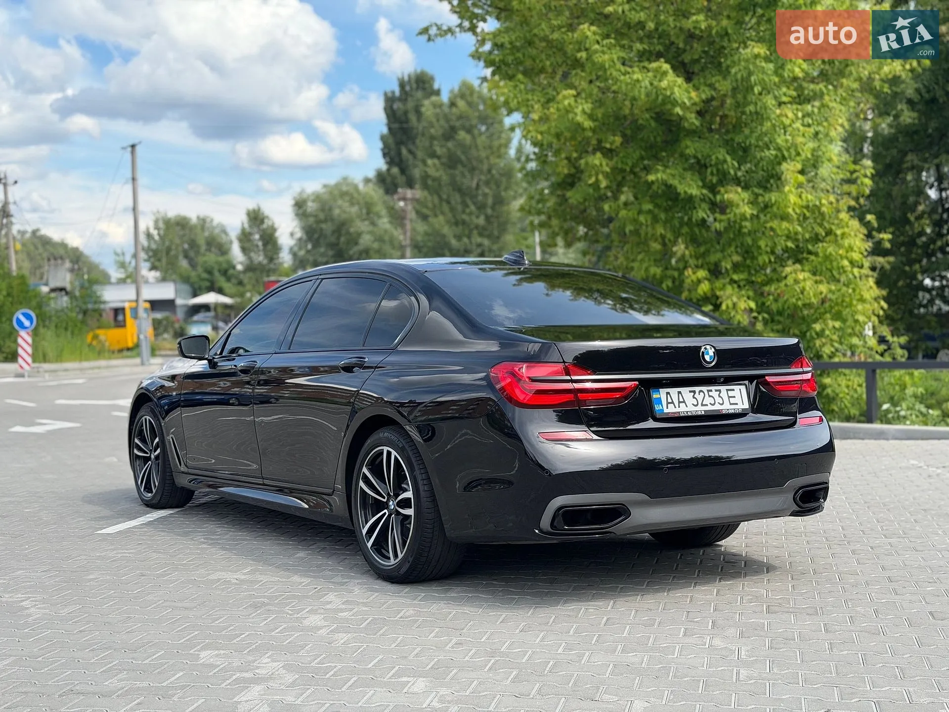 2017 BMW 7er - мініатюра 17