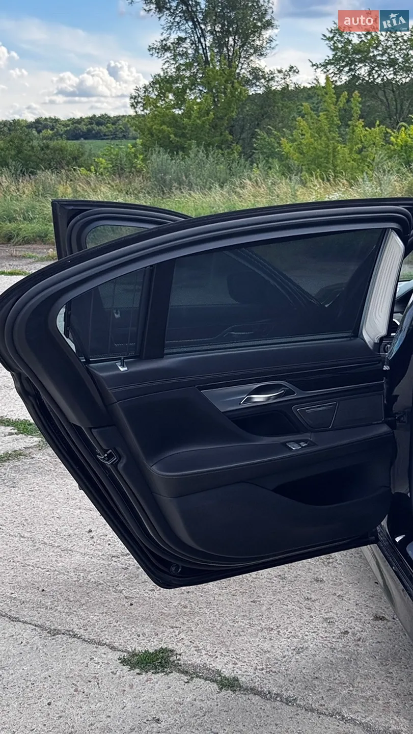 2016 BMW 7er - мініатюра 18