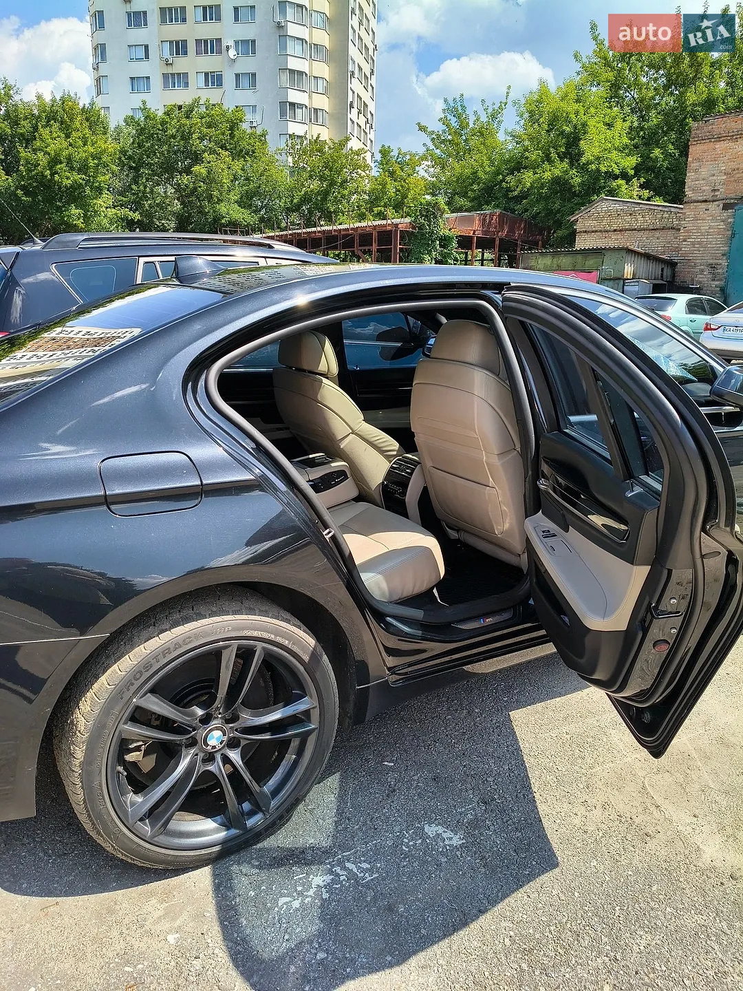 2010 BMW 7er - мініатюра 8